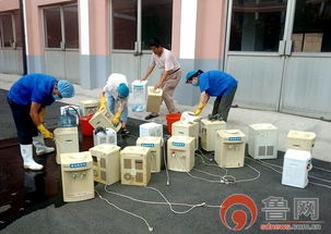 王村鎮中心學校暑期開展飲水設備清洗消毒及污水處理設備維護工作